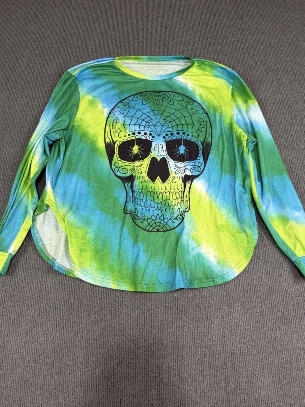 Tie-Dye Sugar Skull Graphic Green Blue Womens Long Sleeve Shirt 2XL